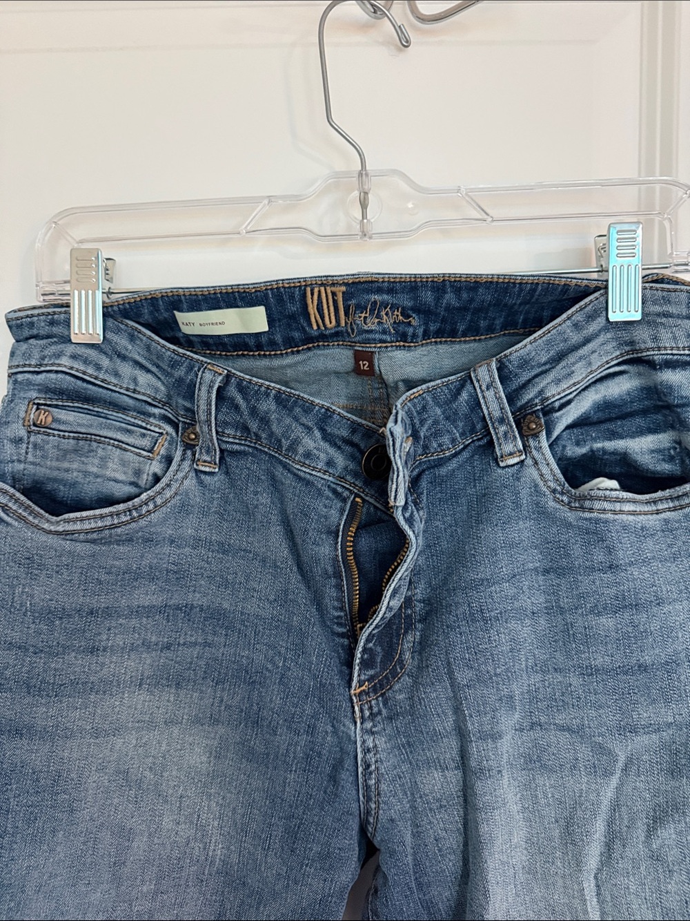 Kut from the Kloth Women’s Light Blue Washed Jeans- Katy Boyfriend